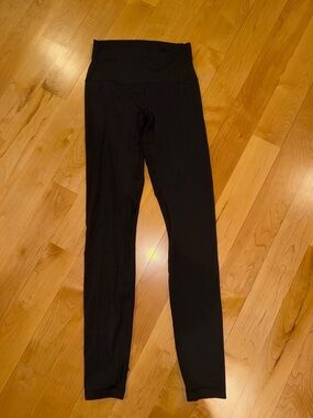 Lululemon size 4 black leggings